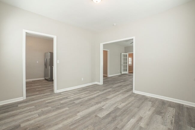 216 Crescent Ave