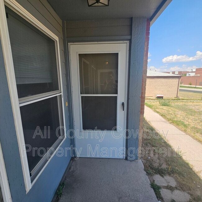 Photo - 142 S Cribbon Ave