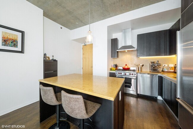 Photo - 600 N Fairbanks Ct Unit 2404