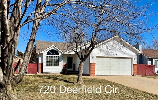Photo - 720 Deerfield Cir House