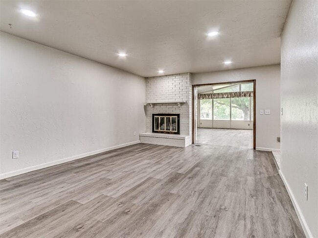 1170 Mockingbird Cir