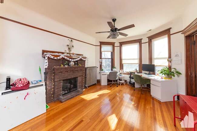 Photo - 842 W Waveland Ave Unit 3