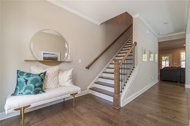 3355 Pierview Dr