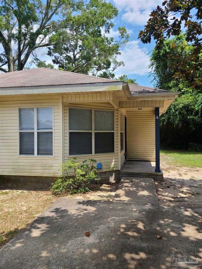 Building Photo - 608 N E St Rental