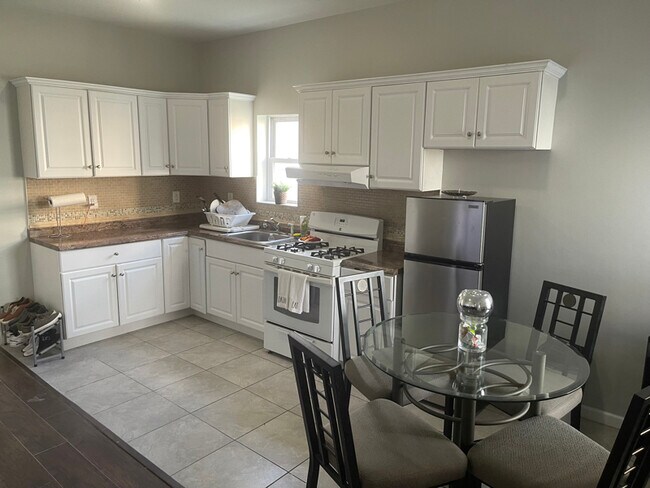 Photo - 218 Hopkins Ave Unit 1