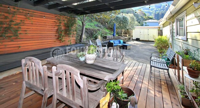 Photo - Modern Bret Harte Home with Gourmet Kitchen - FOUNDATION