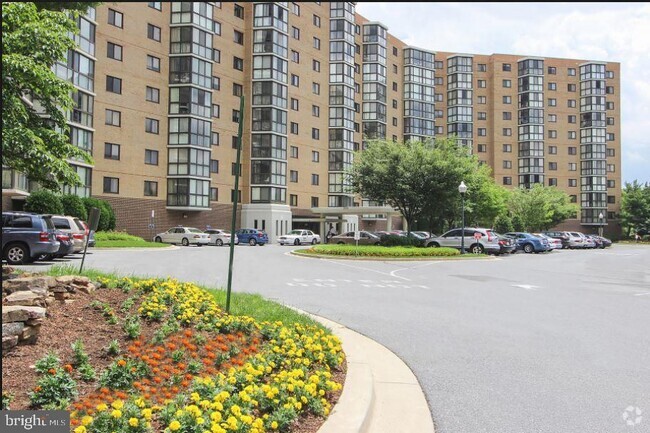 Building Photo - 3330 N Leisure World Blvd Unit 1005 Rental