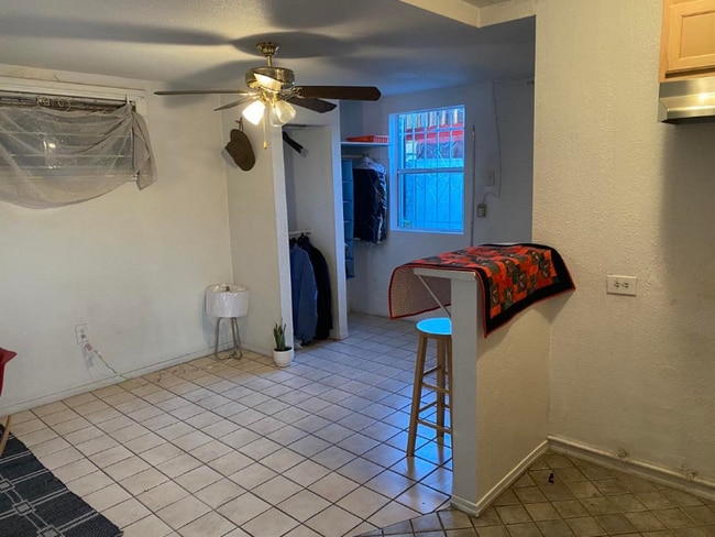 Photo - 951.5 W 59th Dr