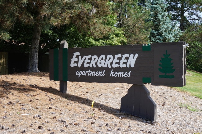 Photo - Evergreen Apartments