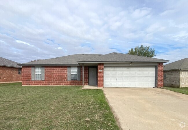 Building Photo - 2201 Sandstone Dr Rental