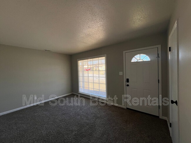 Photo - 4373 Deerland St