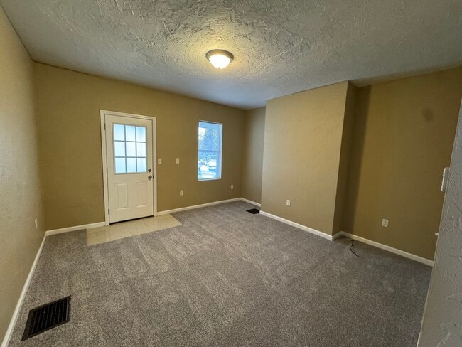 Photo - 114 W Berkeley St Unit 114