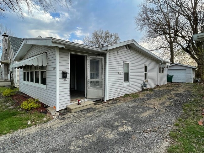 Photo - 2148 N Graceland Ave