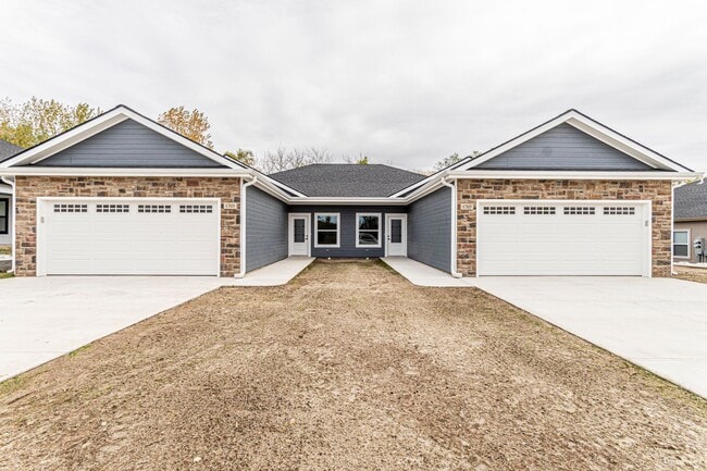 Building Photo - Please View 3D Virtual Walk-Through Before Scheduling a Showing