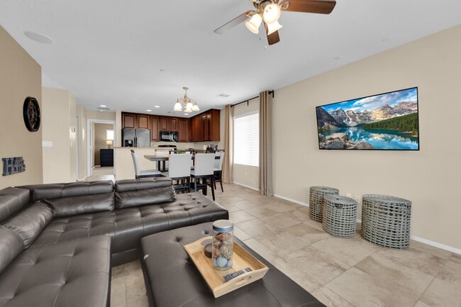 Building Photo - 7605 Finishing Touch Court Unit House