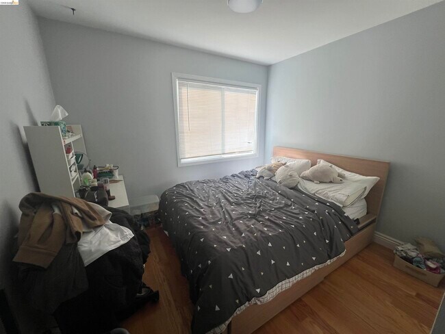 Photo - 1425 Oxford St Unit 1/2