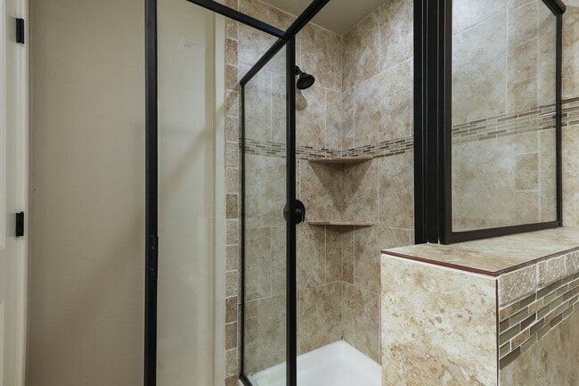 Building Photo - HOME AVAILABLE FOR LEASE