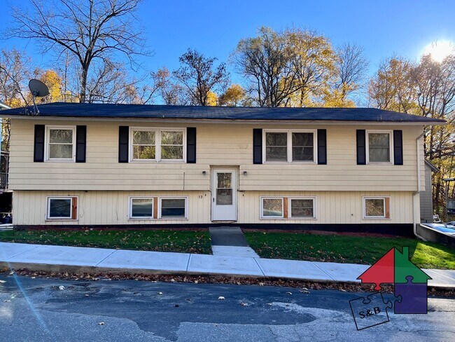 13-17 Warren St