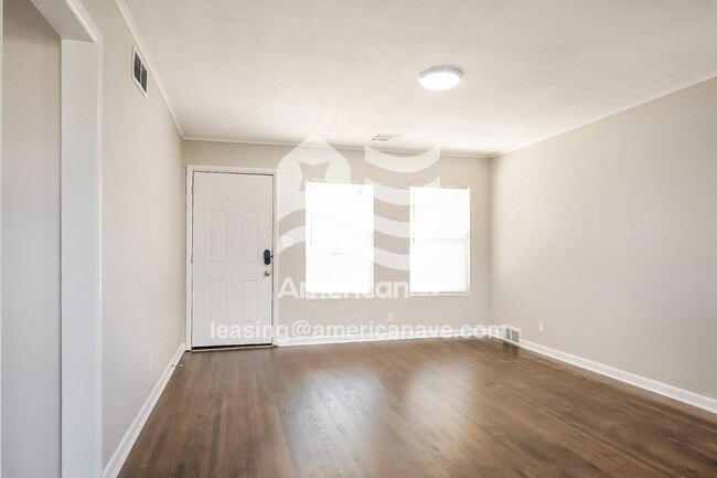 Photo - 10969 E 4th St
