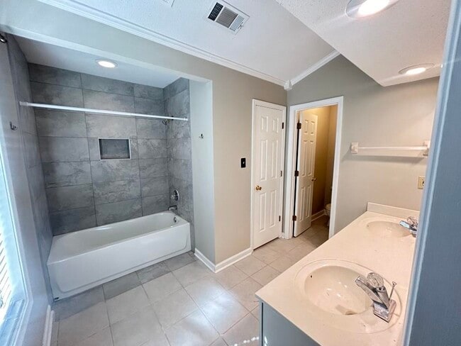 Photo - 6688 Laurel Valley Dr