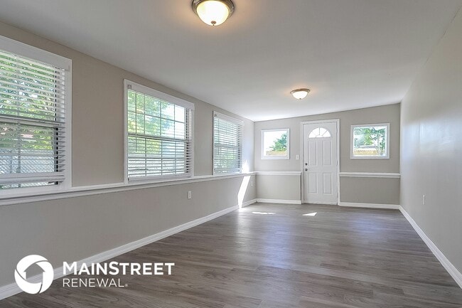 Photo - 505 Florida Cir S