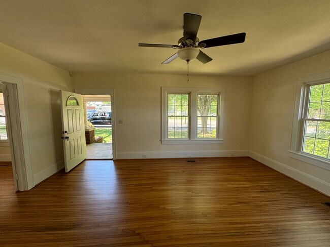 Photo - Single Family in Downtown Kings Mountain, NC