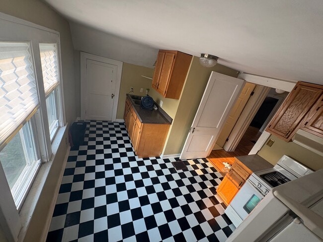 Photo - 1027 Benjamin Ave SE Unit 2