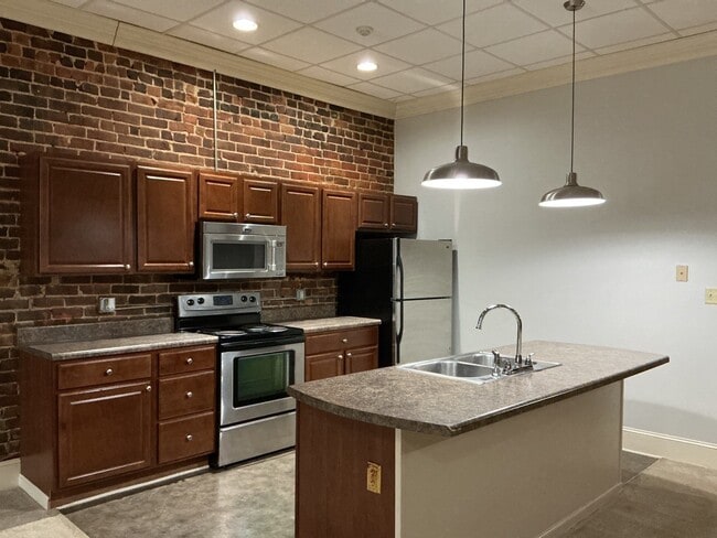 210 N Liberty St Unit 2A
