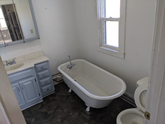 702 Worden Ave E Unit 2