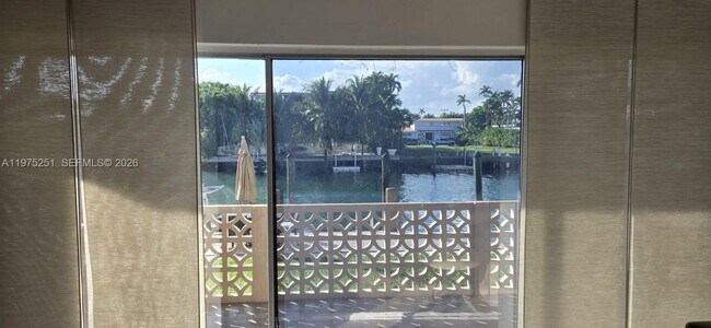 Photo - 10110 W Bay Harbor Dr Unit 2