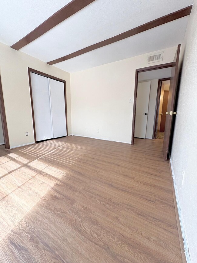 Building Photo - 6200 W Tidwell Rd Unit 606