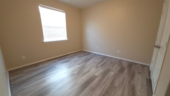 Photo - 24503 Lakecrest Bend Dr