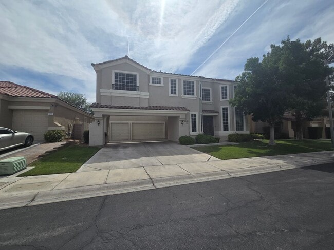 Building Photo - Seven Hills 2-Story Home with Grand Entran...