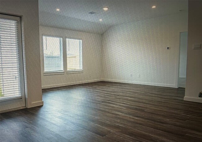 Photo - 1123 Sommerville Dr