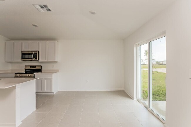 Photo - 1949 Sarah St