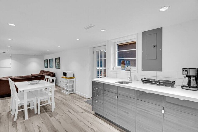 Photo - 2841 SW Marine Dr Unit ID1051797P