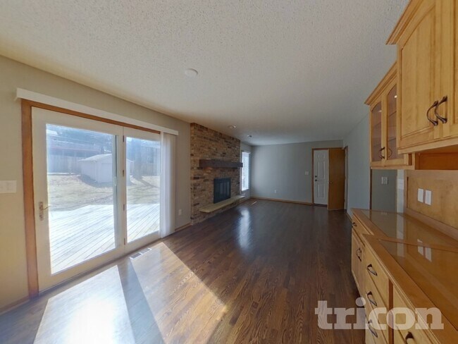 Photo - 3301 Skyview Dr