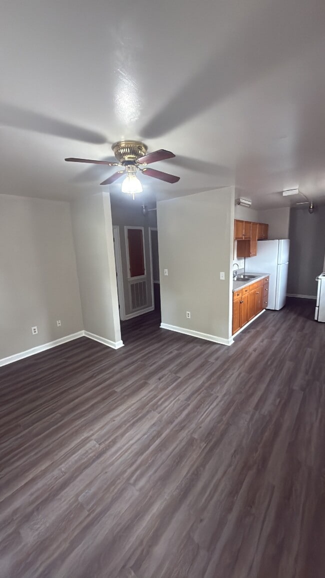 Photo - 1154 Kirkland Ave