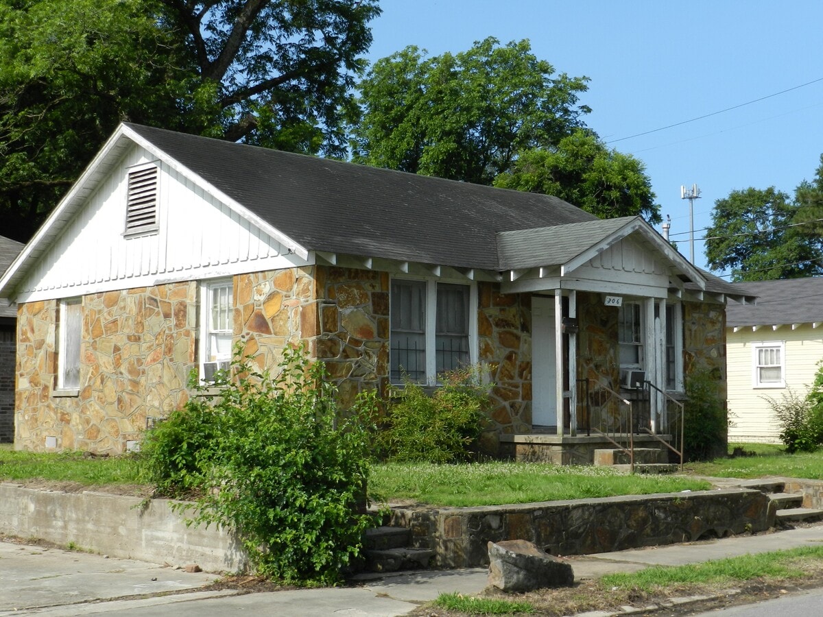 Photo - 706 W 16th St