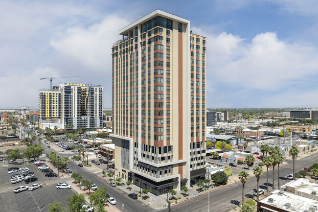 Building Photo - Derby PHX Rental