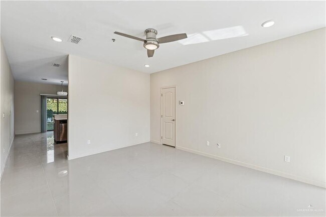 Photo - 15 Olympia Ave Unit 2