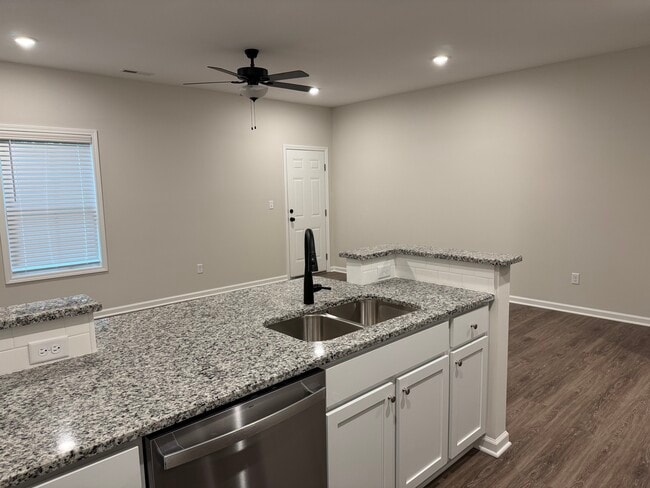 Photo - 205 Cherry Way