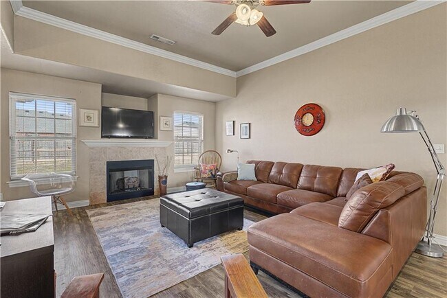 Photo - 706 Sedgwick Dr