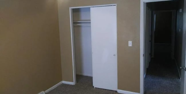 Photo - 3 Bed 1 Bath ready to rent!