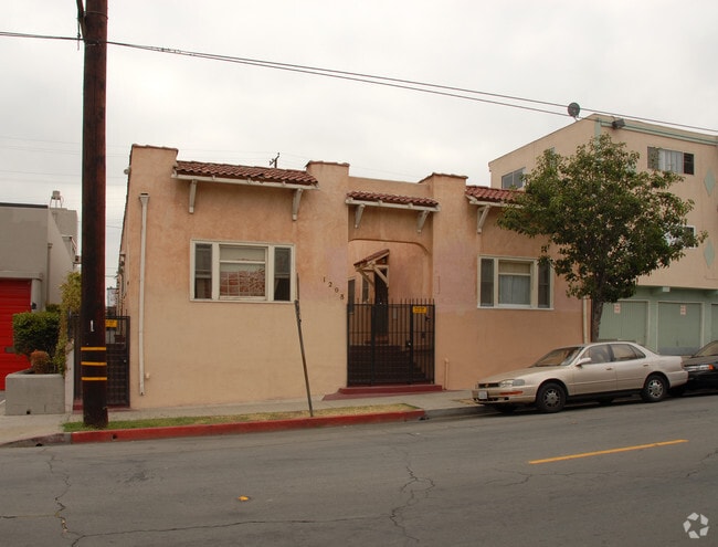 Photo - 1208 Daisy Ave