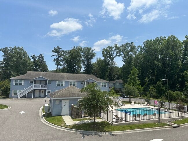 Building Photo - Apache Cove Rental