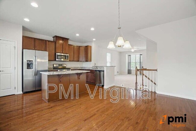 Photo - 315 W Constance Rd