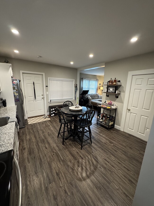 Photo - 39 Walnut St