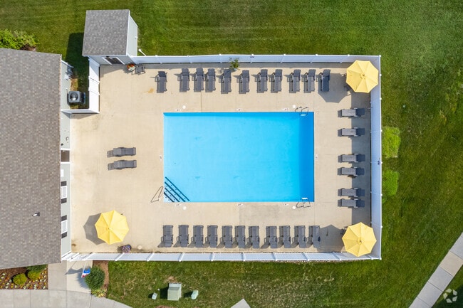 Building Photo - The Pointe of Stoneybrook Rental