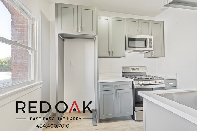 Photo - Stunning Studio with Beautiful Floors, Inc... Unidad 305